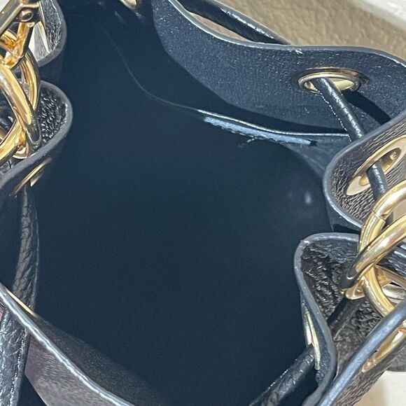 Divas Bag Elegant Black Leather Bucket Bag - Picture 4 of 5